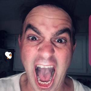 Meet your Posher, Dustin